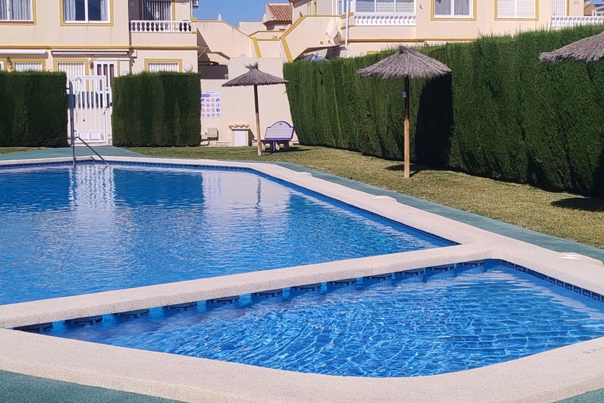 Resale - Bungalow -
Orihuela Costa - Costa Blanca