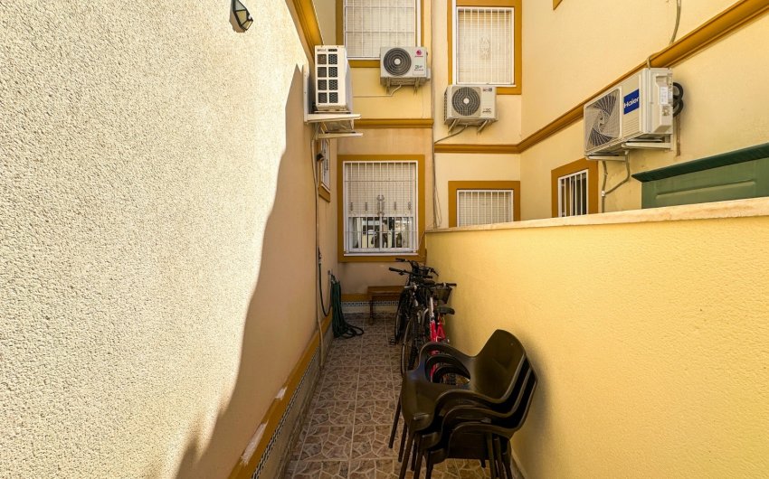 Resale - Bungalow -
Orihuela Costa - Costa Blanca