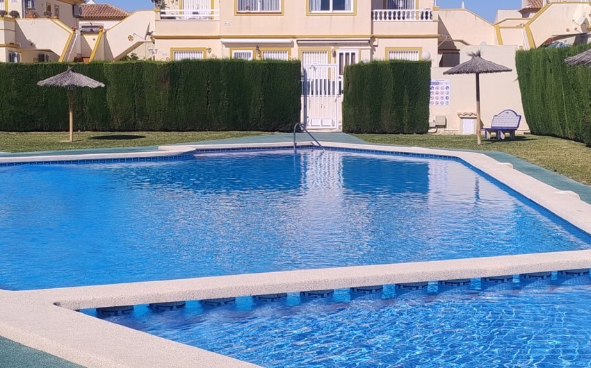Resale - Bungalow -
Orihuela Costa - Costa Blanca