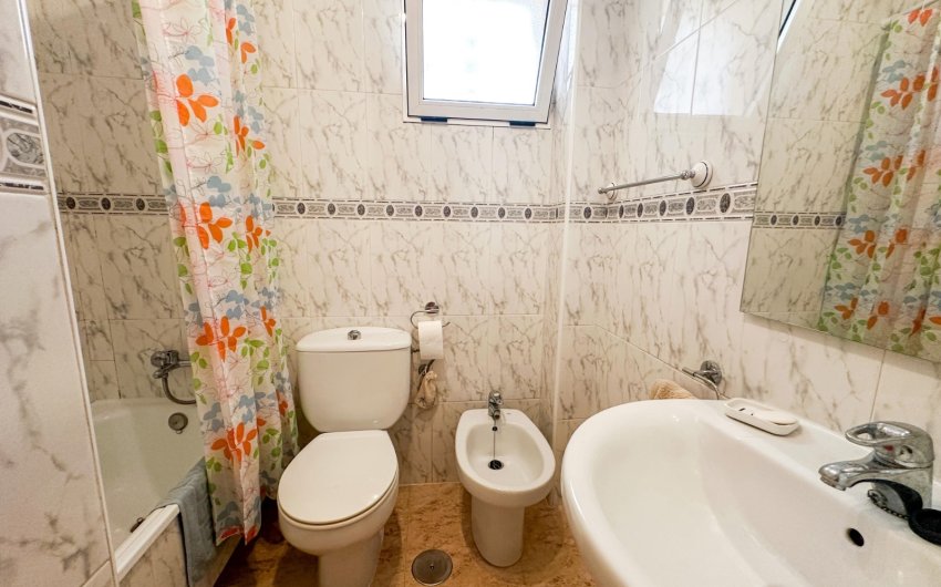 Resale - Bungalow -
Orihuela Costa - Costa Blanca