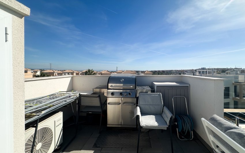 Resale - Bungalow -
Orihuela Costa - Costa Blanca