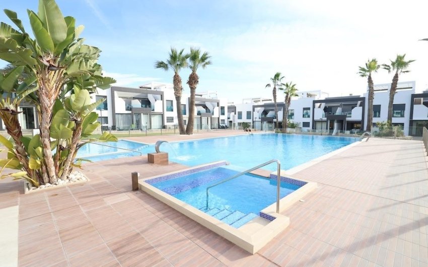 Resale - Bungalow -
Orihuela Costa - Costa Blanca