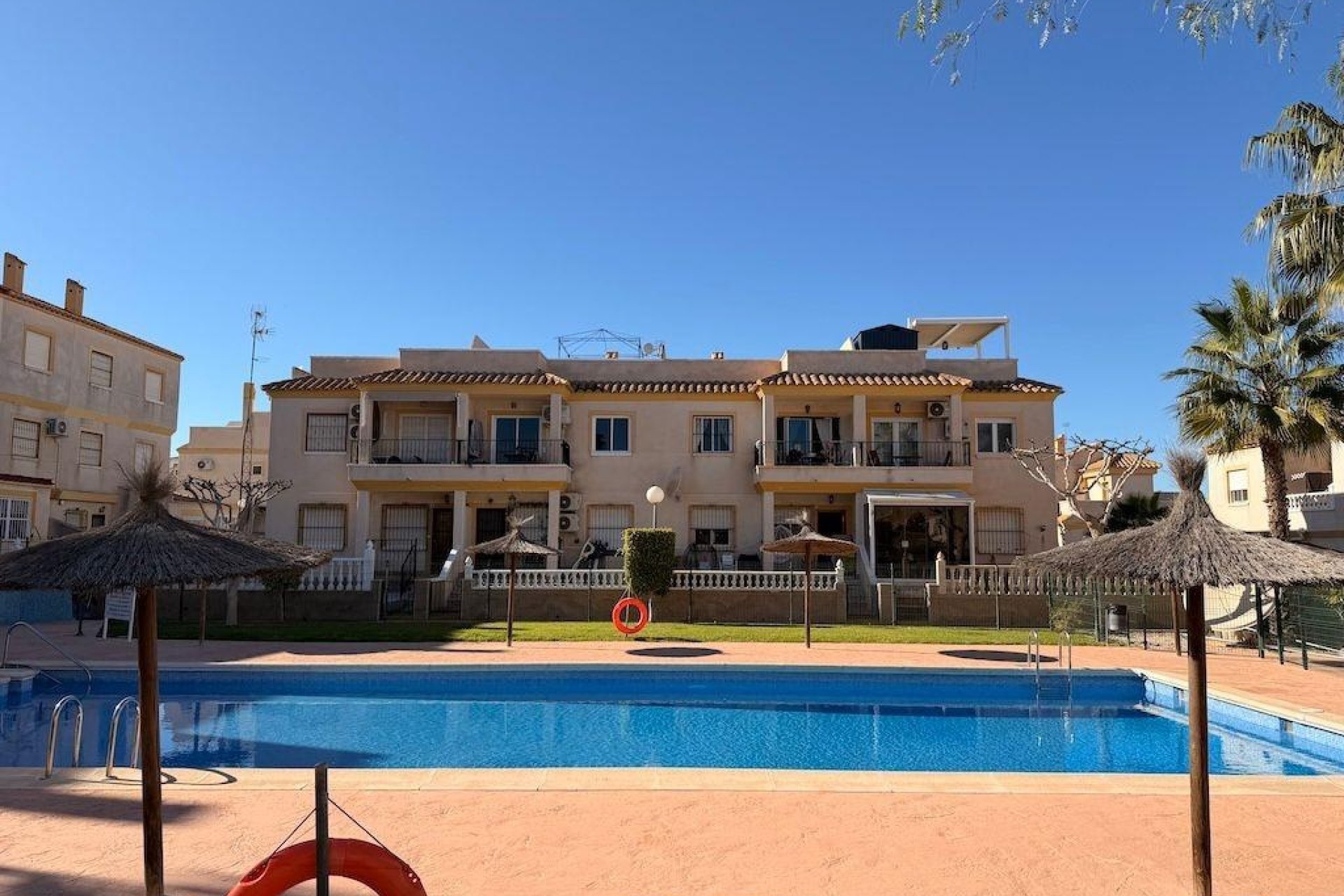 Resale - Bungalow -
Orihuela Costa - Costa Blanca