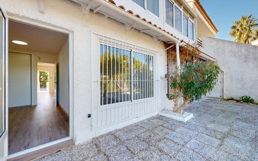 Resale - Bungalow -
Orihuela Costa - Costa Blanca