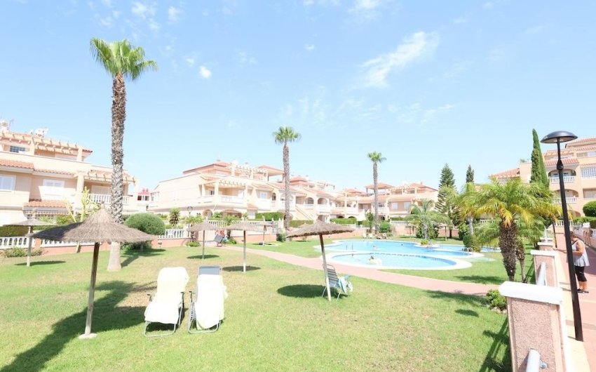 Resale - Bungalow -
Orihuela Costa - Costa Blanca