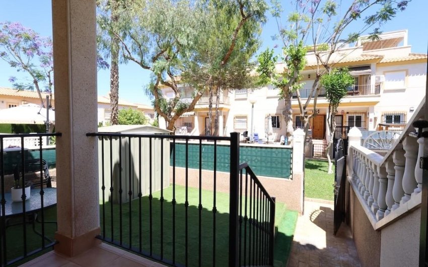 Resale - Bungalow -
Orihuela Costa - Costa Blanca