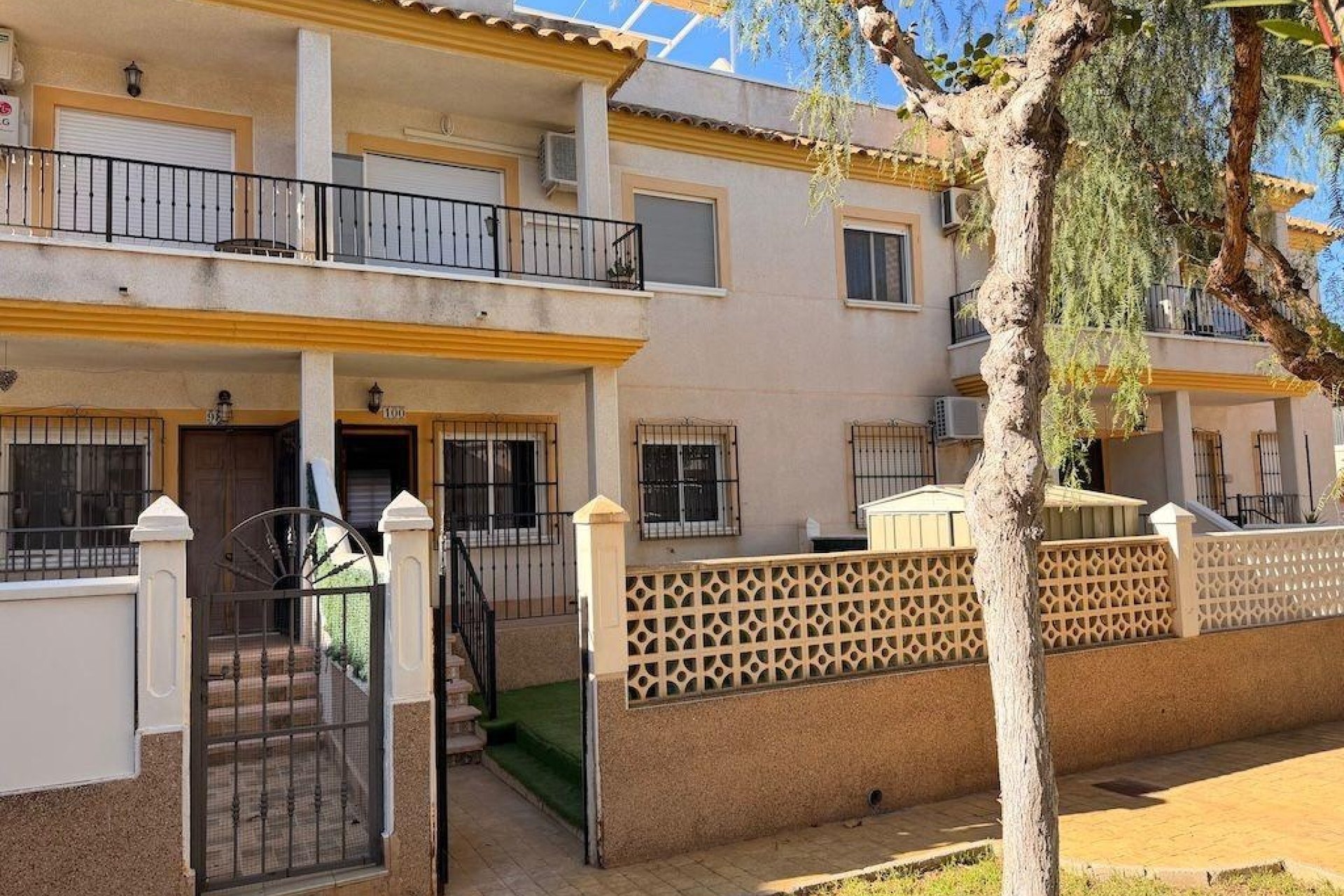 Resale - Bungalow -
Orihuela Costa - Costa Blanca