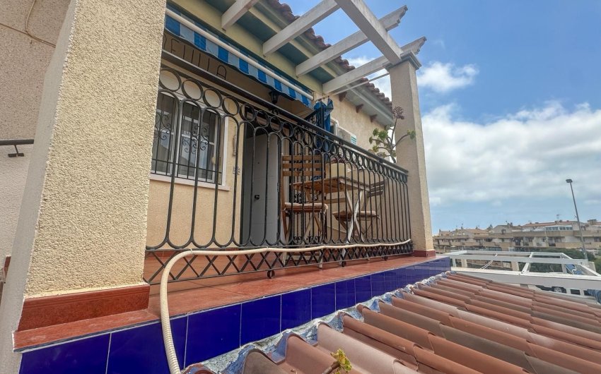Resale - Bungalow -
Orihuela Costa - Costa Blanca