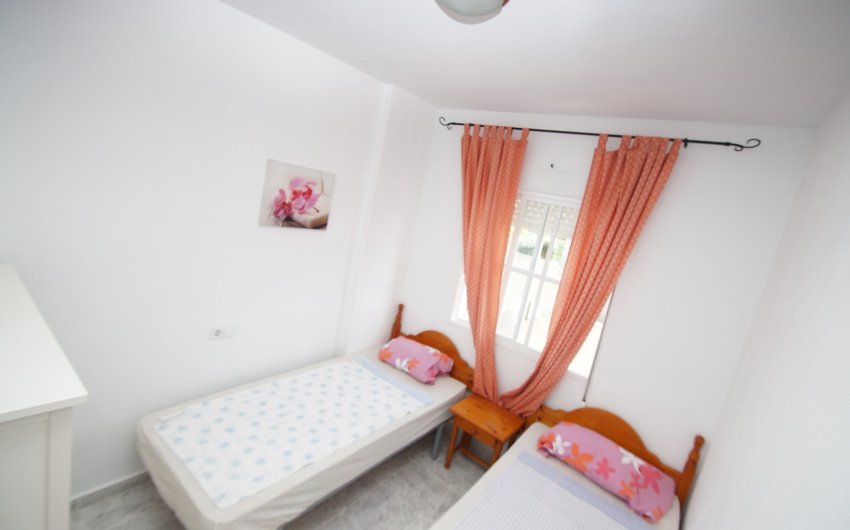 Resale - Bungalow -
Orihuela Costa - Costa Blanca