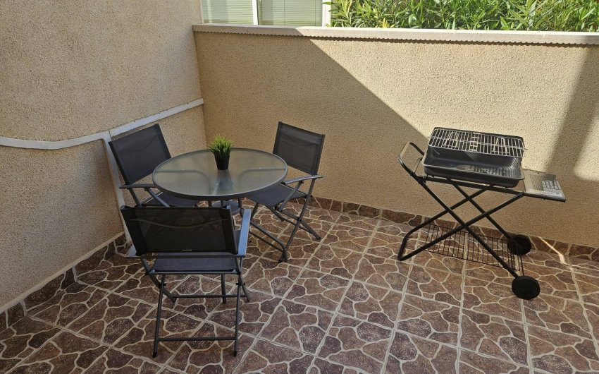 Resale - Bungalow -
Orihuela Costa - La Zenia