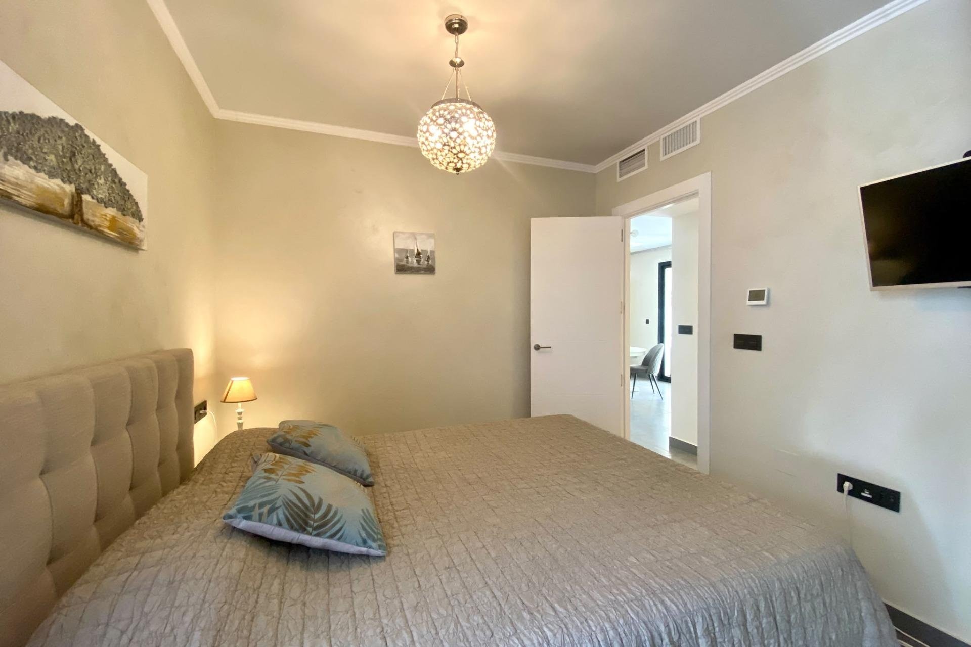 Resale - Bungalow -
Orihuela Costa - Las Ramblas