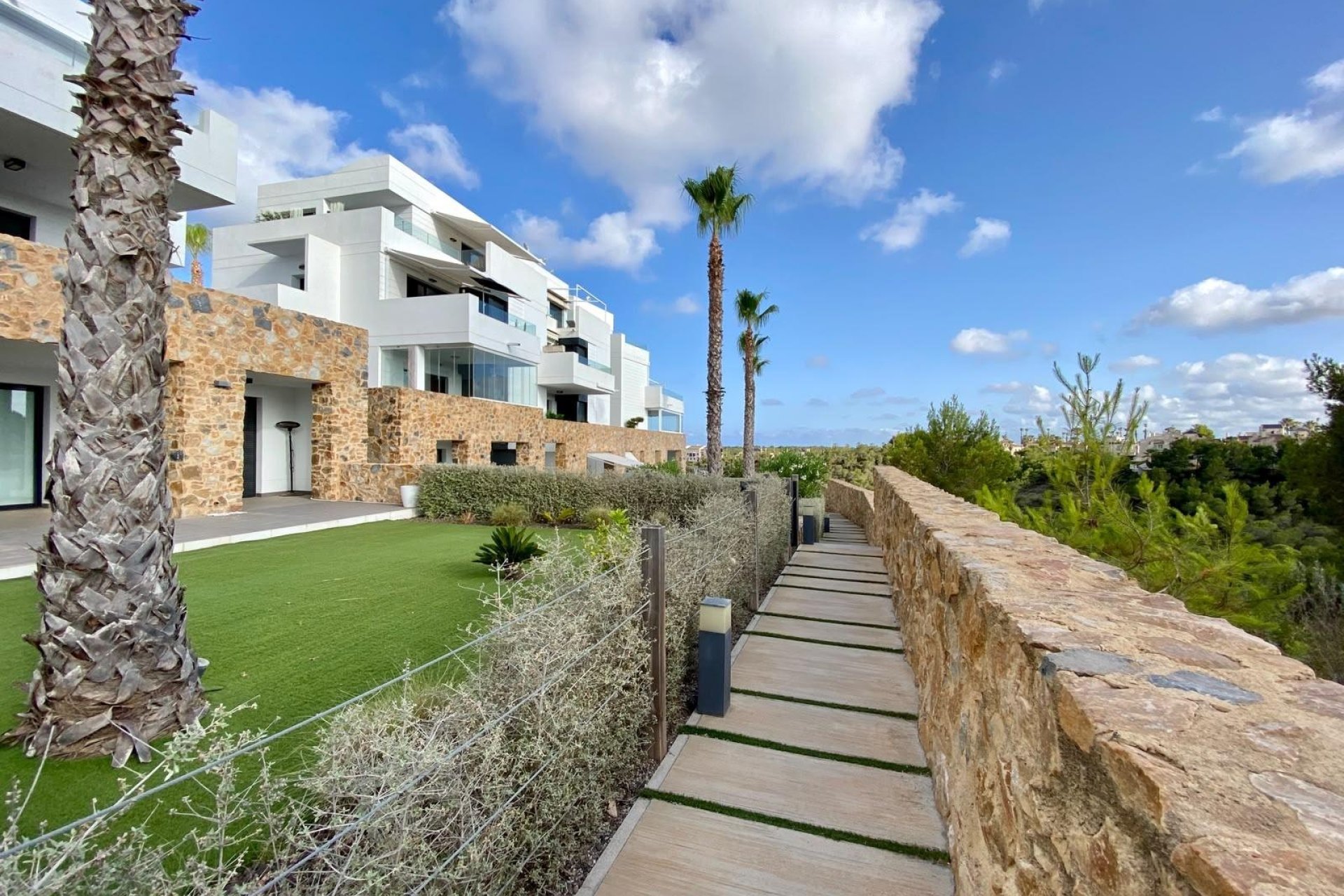 Resale - Bungalow -
Orihuela Costa - Las Ramblas