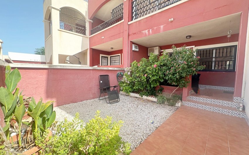 Resale - Bungalow -
Orihuela Costa - Los Altos