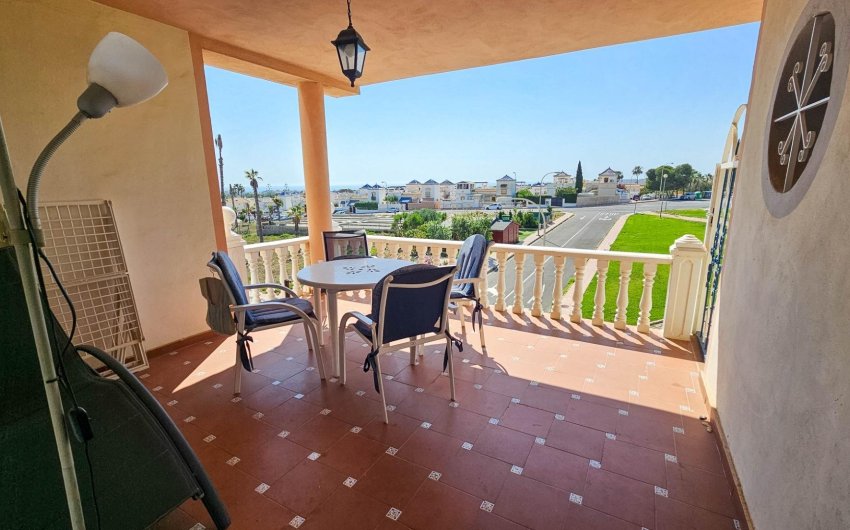 Resale - Bungalow -
Orihuela Costa - Los Altos