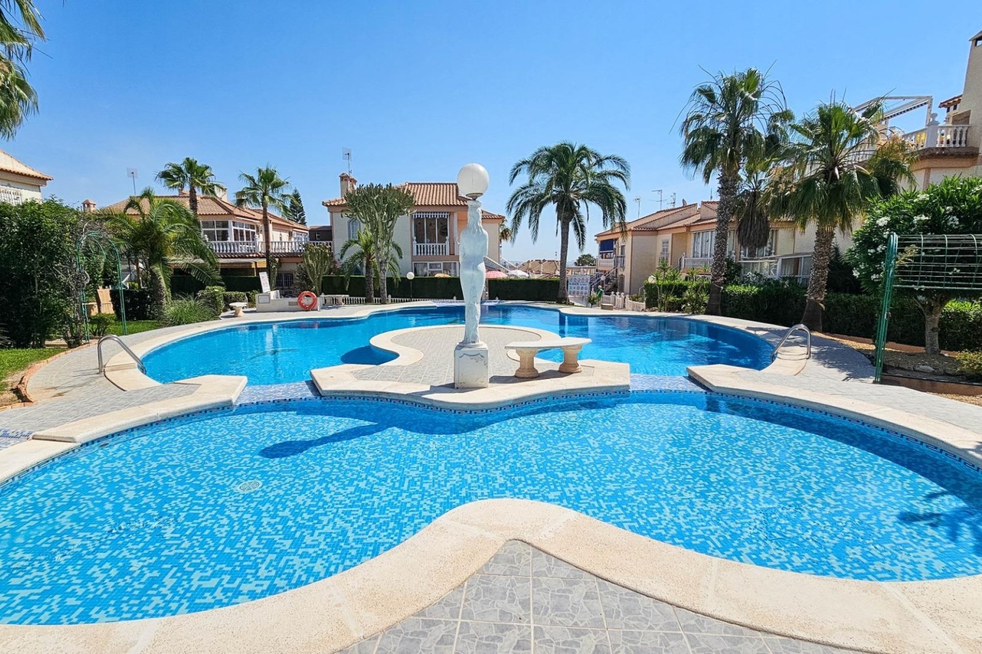 Resale - Bungalow -
Orihuela Costa - Los Altos