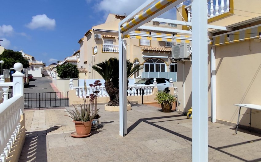 Resale - Bungalow -
Orihuela - Urbanización Perla Del Mar