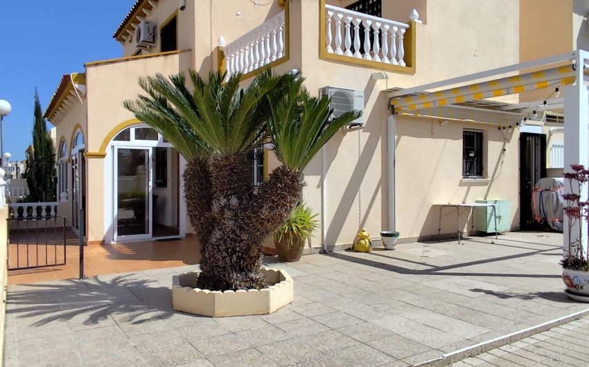 Resale - Bungalow -
Orihuela - Urbanización Perla Del Mar