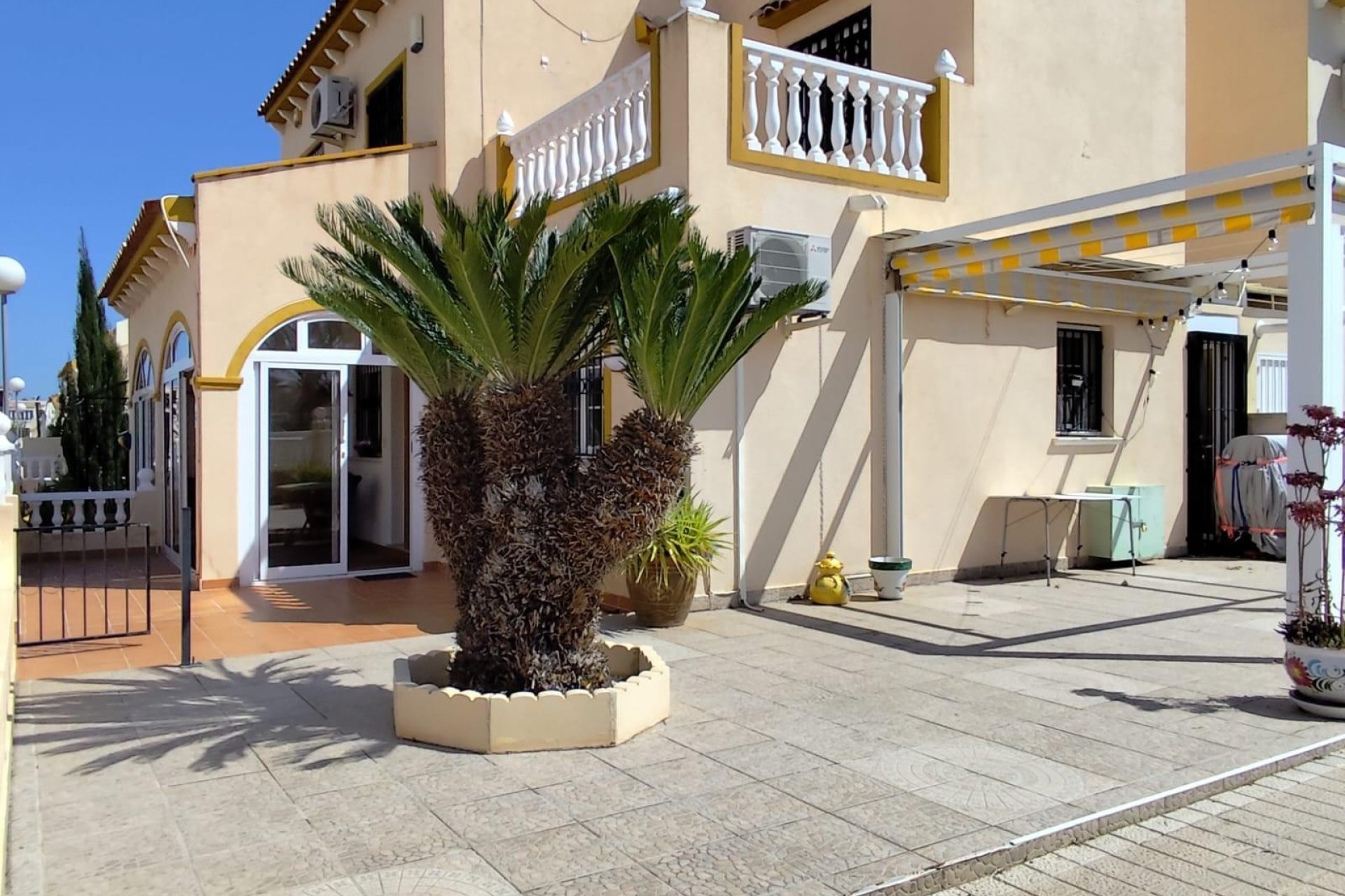 Resale - Bungalow -
Orihuela - Urbanización Perla Del Mar