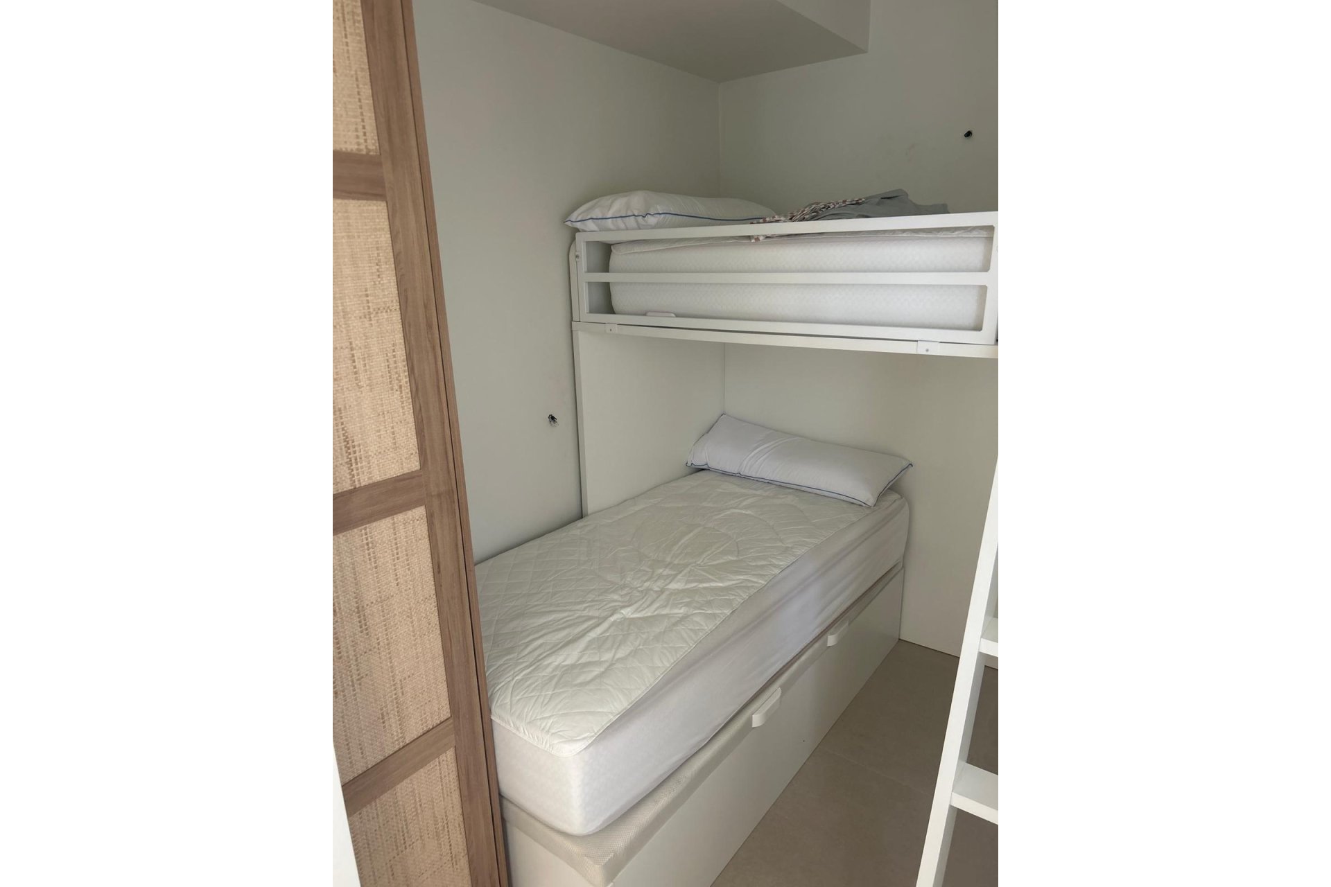 Resale - Bungalow -
Pilar de la Horadada - El Mojón