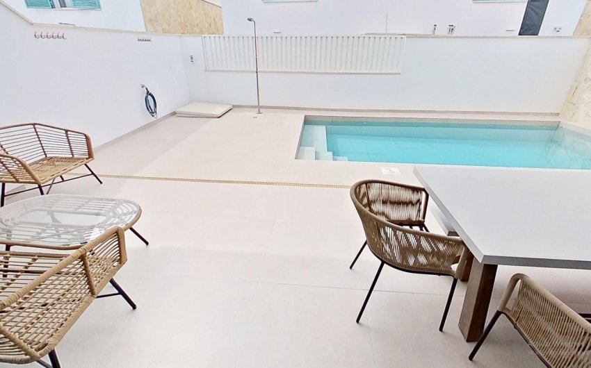 Resale - Bungalow -
Pilar de la Horadada - El Mojón