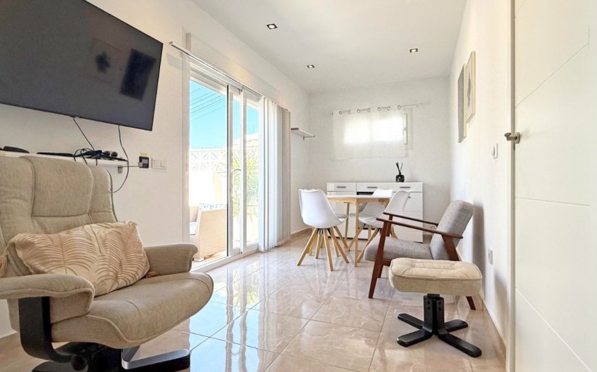Resale - Bungalow -
Torrevieja - Costa Blanca