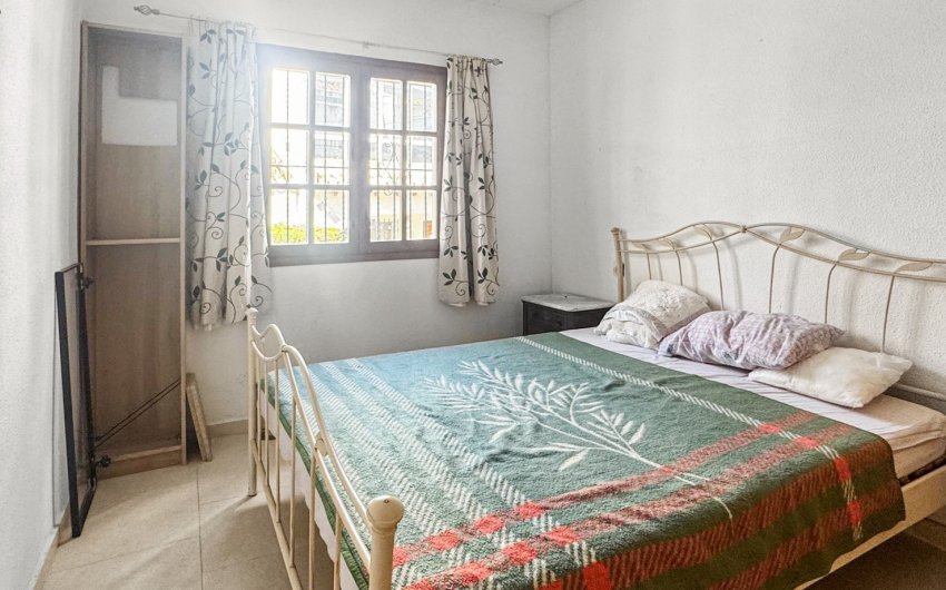 Resale - Bungalow -
Torrevieja - Costa Blanca