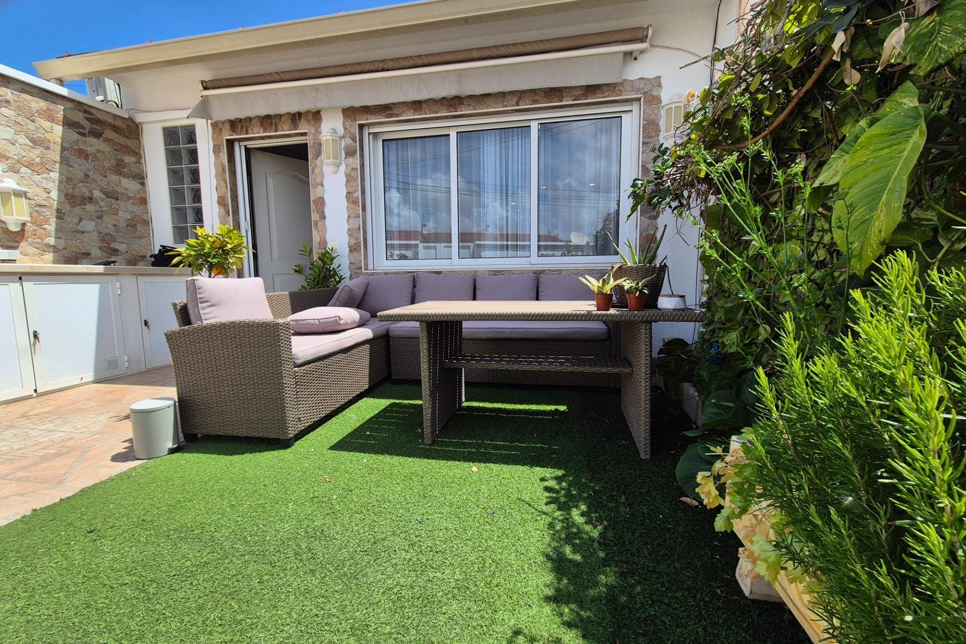 Resale - Bungalow -
Torrevieja - El Limonar