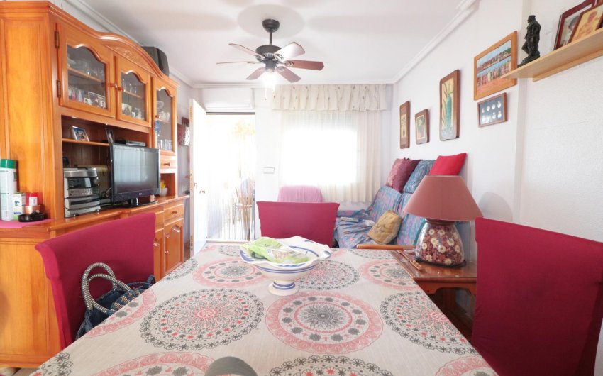 Resale - Bungalow -
Torrevieja - El Limonar