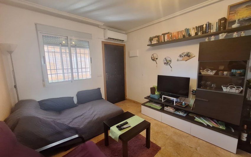 Resale - Bungalow -
Torrevieja - El Limonar