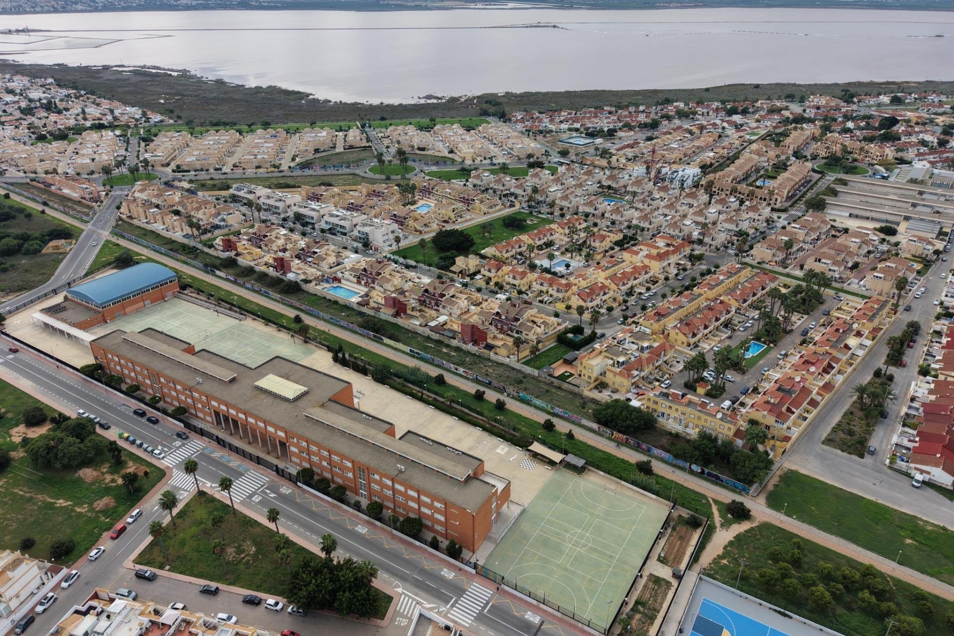 Resale - Bungalow -
Torrevieja - El Limonar