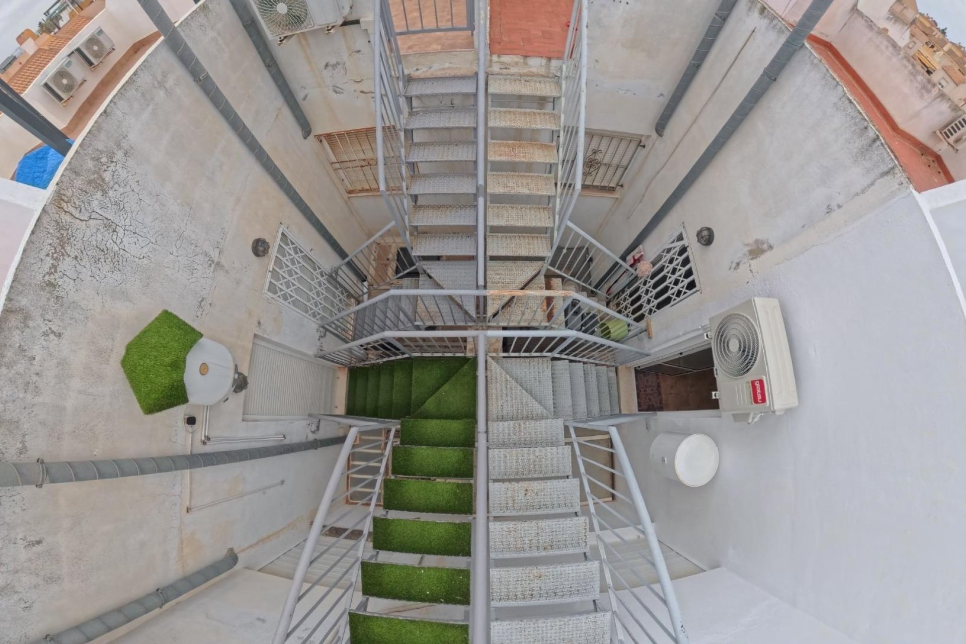 Resale - Bungalow -
Torrevieja - El Limonar