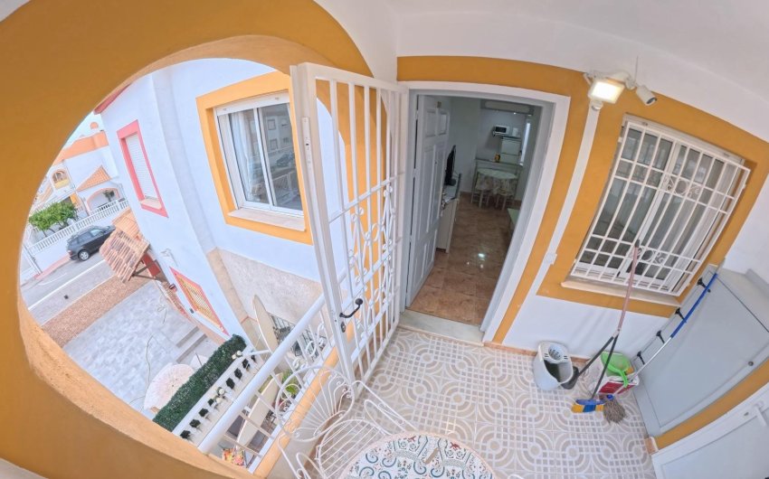 Resale - Bungalow -
Torrevieja - El Limonar