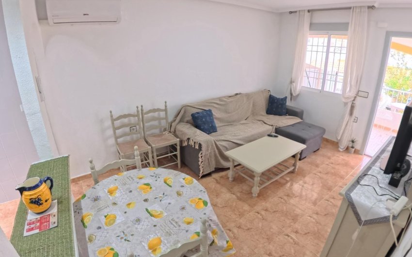 Resale - Bungalow -
Torrevieja - El Limonar
