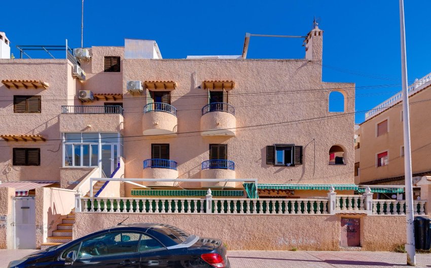 Resale - Bungalow -
Torrevieja - La Mata