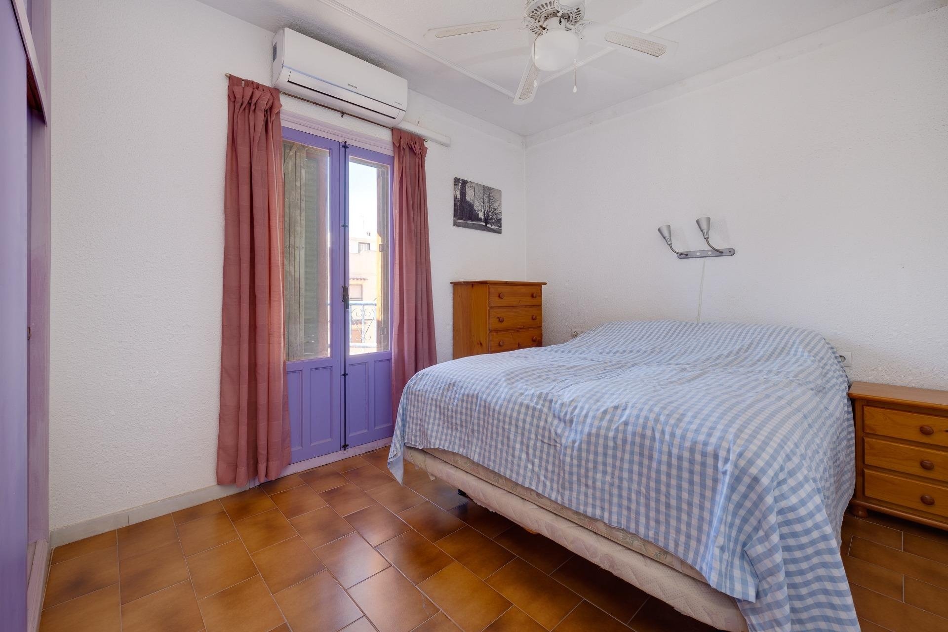 Resale - Bungalow -
Torrevieja - La Mata
