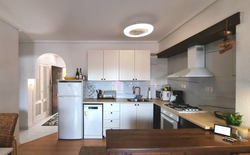 Resale - Bungalow -
Torrevieja - La Mata