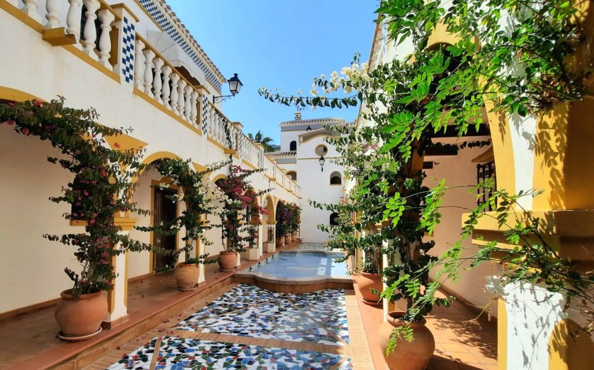 Resale - Bungalow -
Torrevieja - La Mata