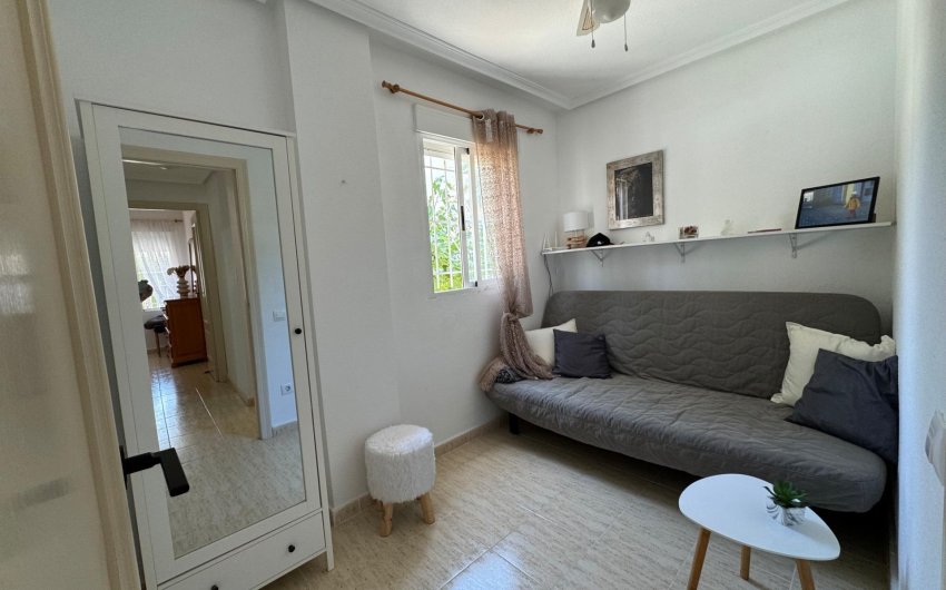 Resale - Bungalow -
Torrevieja - La Siesta - El Salado - Torreta