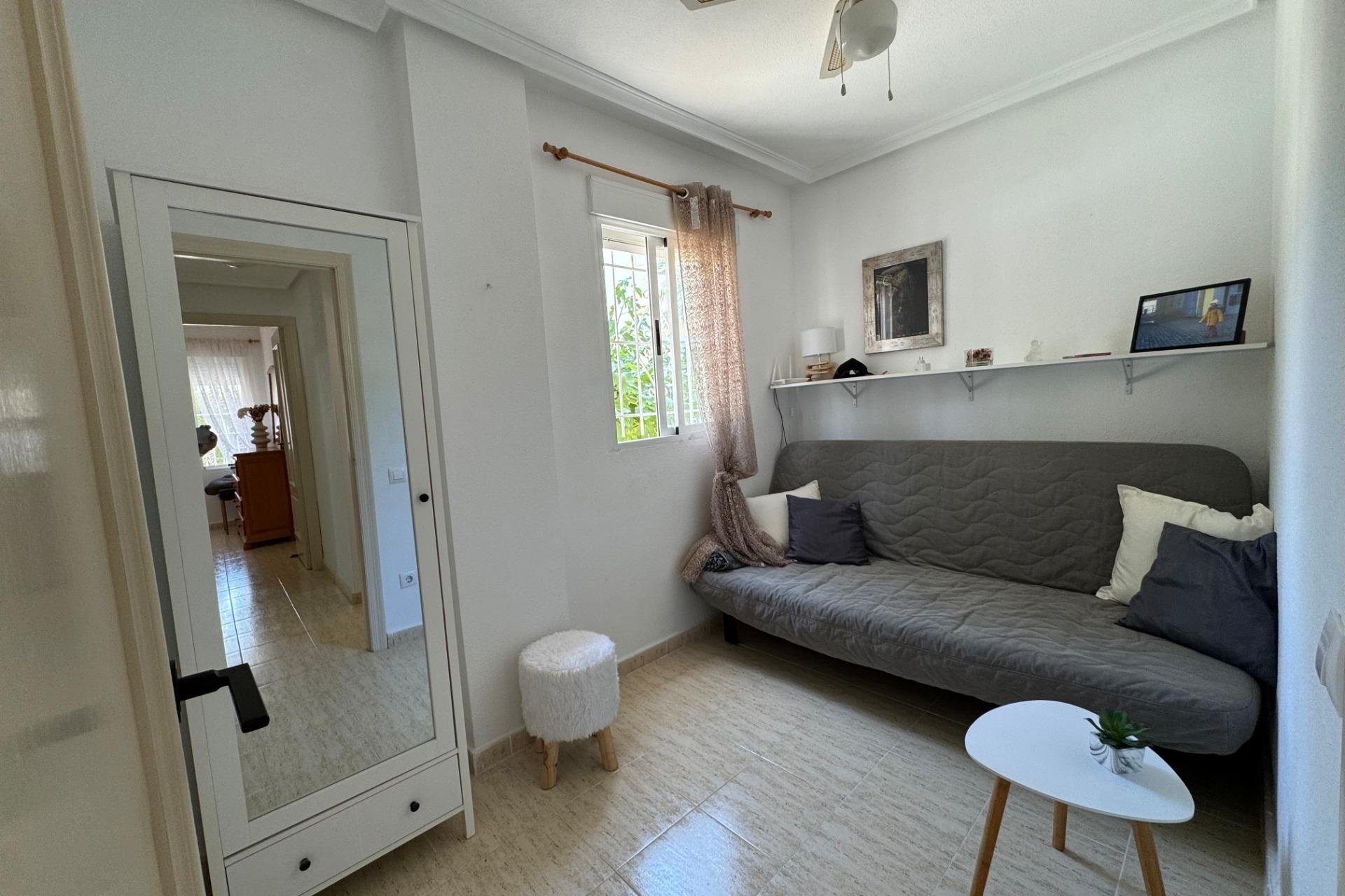 Resale - Bungalow -
Torrevieja - La Siesta - El Salado - Torreta