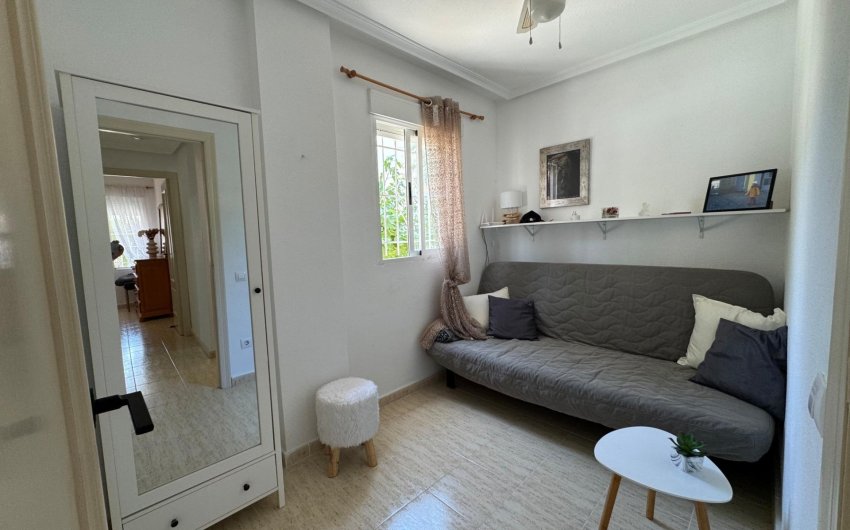 Resale - Bungalow -
Torrevieja - La Siesta - El Salado - Torreta