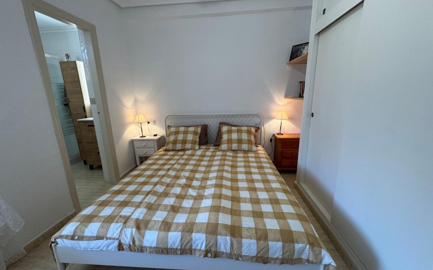Resale - Bungalow -
Torrevieja - La Siesta - El Salado - Torreta