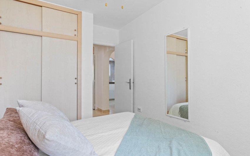 Resale - Bungalow -
Torrevieja - Lago Jardin