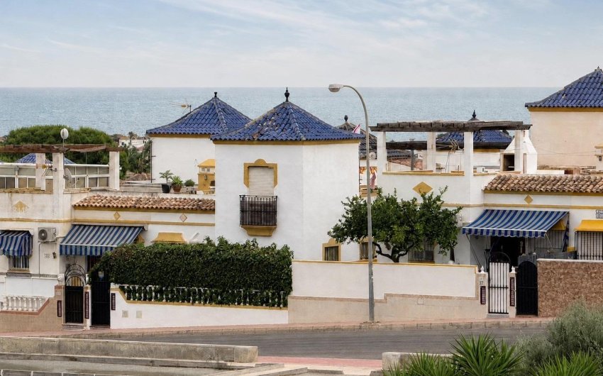 Resale - Bungalow -
Torrevieja - Los Balcones - Los Altos del Edén