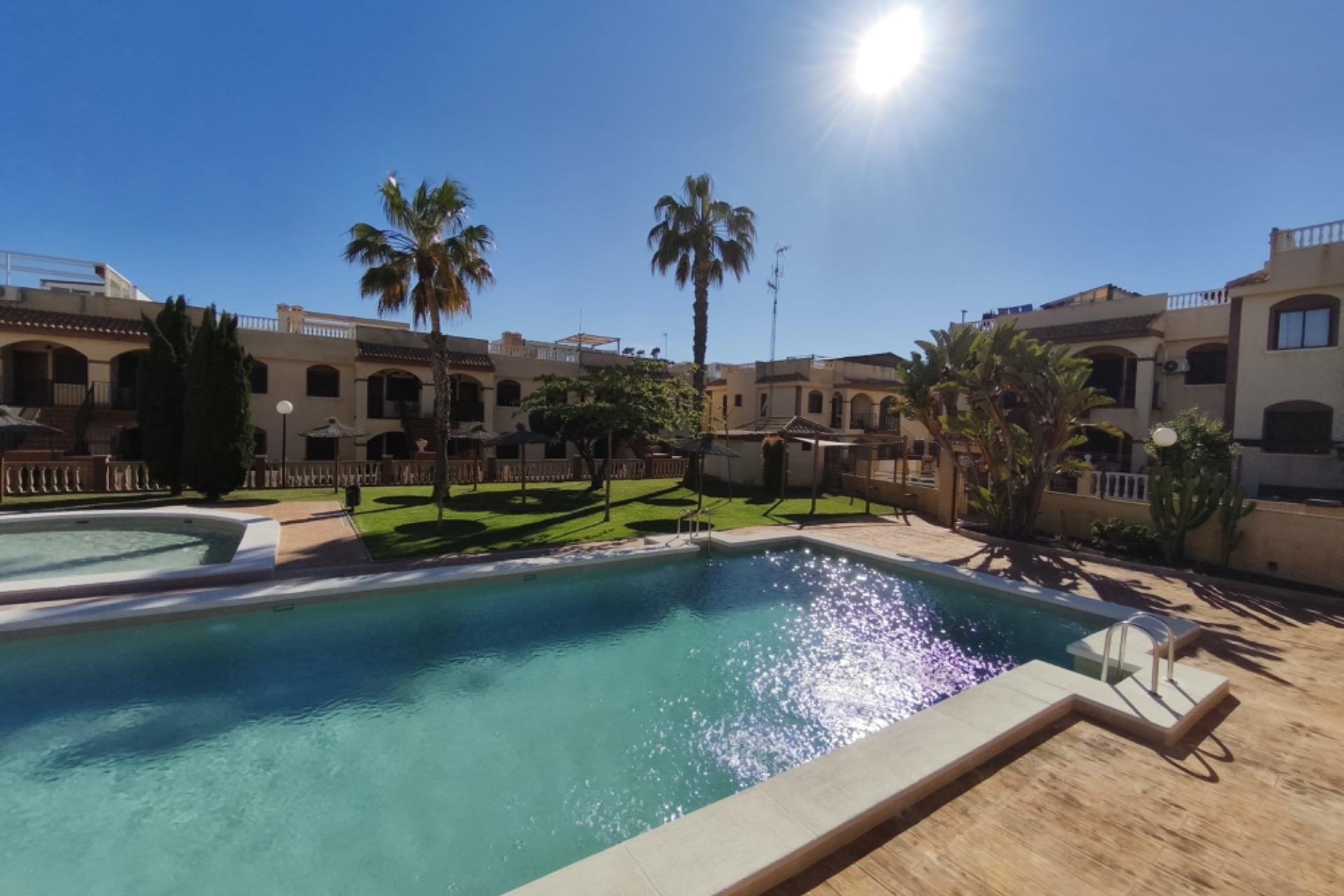 Resale - Bungalow -
Torrevieja - Parque Acuático - Sector 25