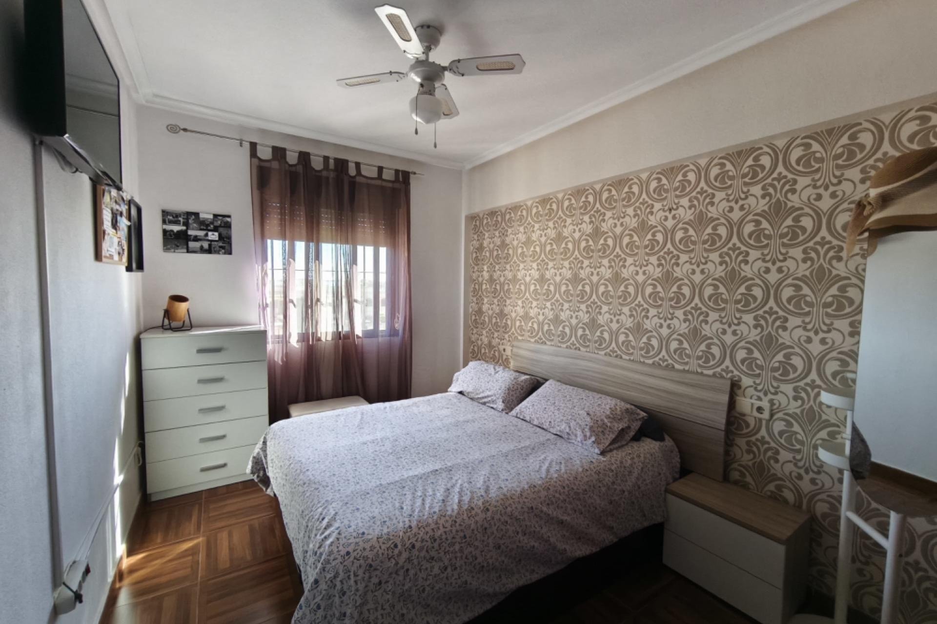 Resale - Bungalow -
Torrevieja - Parque Acuático - Sector 25