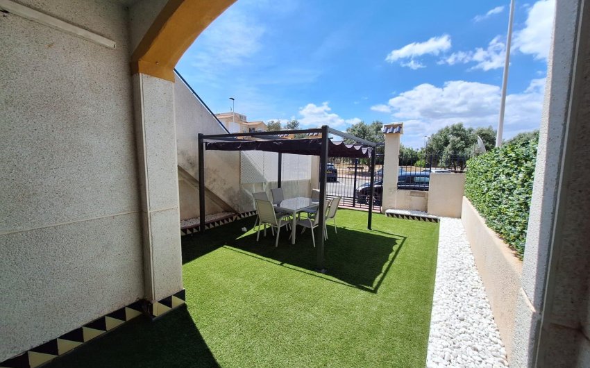 Resale - Bungalow -
Torrevieja - Sector 25
