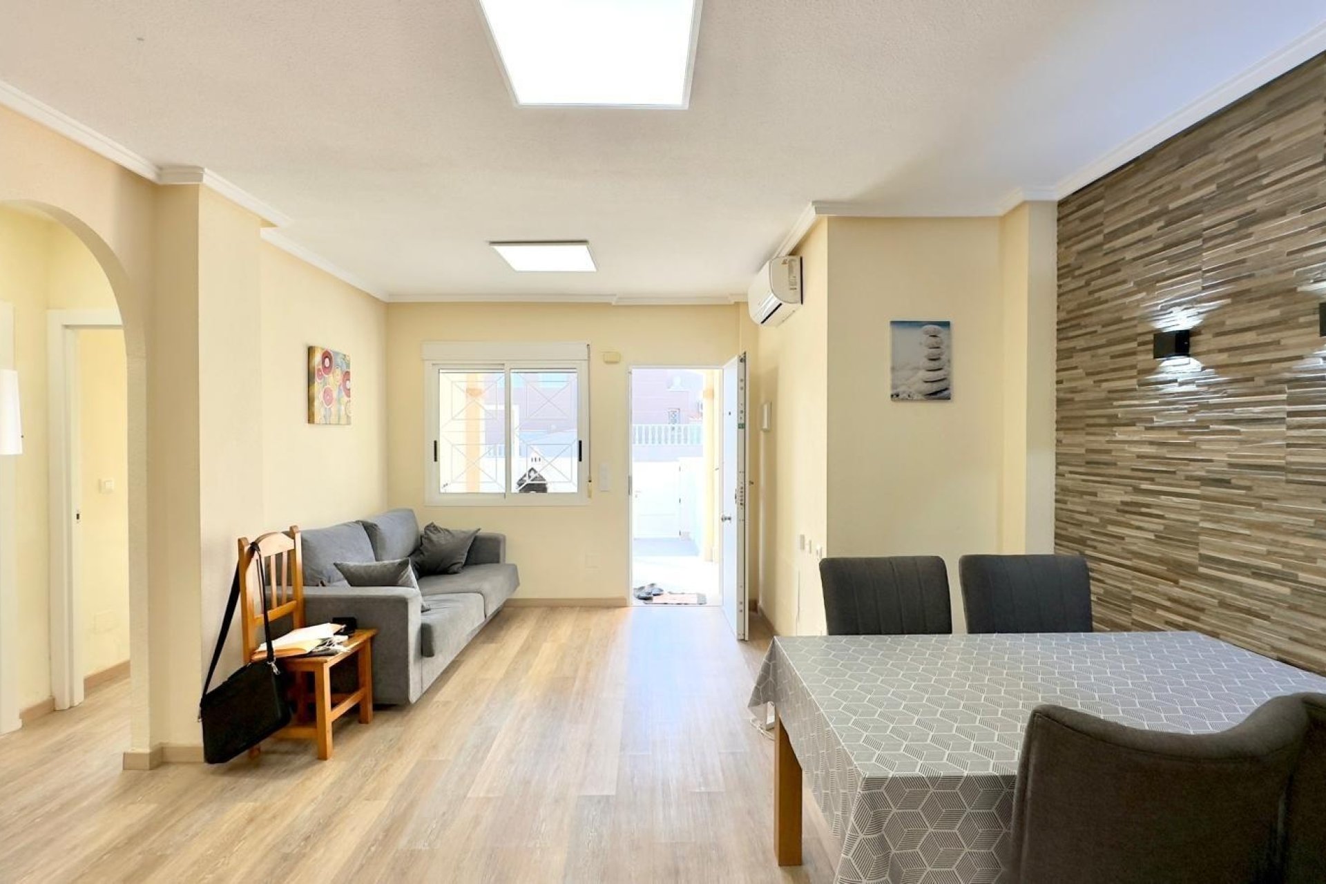 Resale - Bungalow -
Torrevieja - Torreblanca