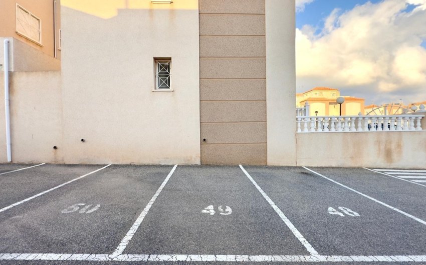 Resale - Bungalow -
Torrevieja - Torreblanca
