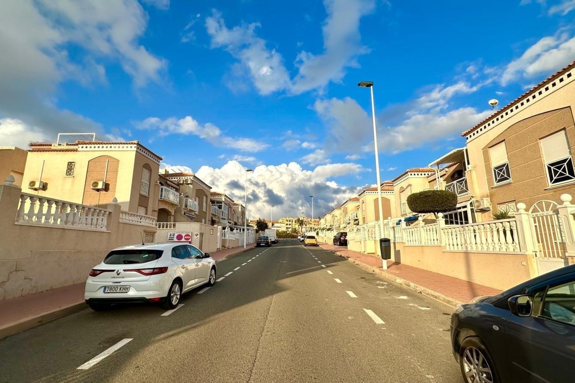 Resale - Bungalow -
Torrevieja - Torreblanca