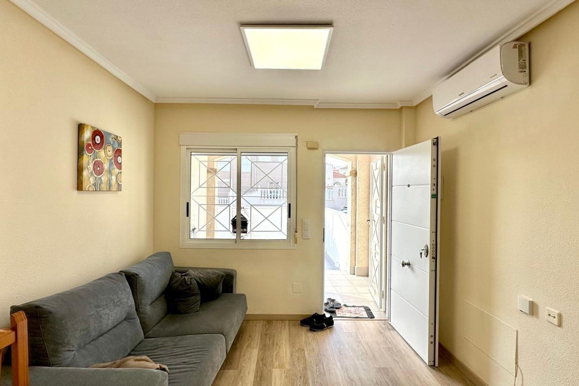 Resale - Bungalow -
Torrevieja - Torreblanca